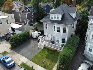 11 Carlton St, East Orange City, NJ 07017