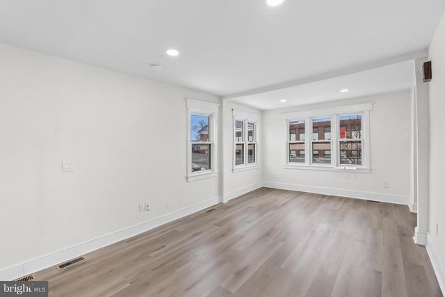 516 HUNTINGTON AVE, Glendora, NJ 08029