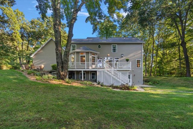 6039 Back Forty Drive, Belmont, MI 49306