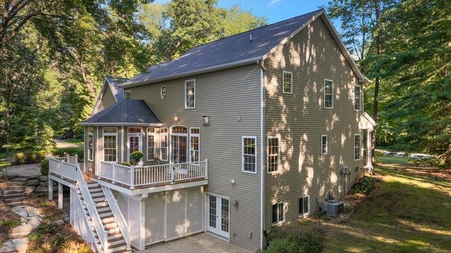 6039 Back Forty Drive, Belmont, MI 49306