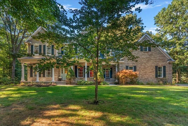 6039 Back Forty Drive, Belmont, MI 49306