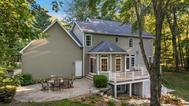 6039 Back Forty Drive, Belmont, MI 49306