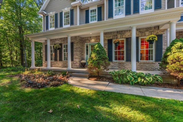 6039 Back Forty Drive, Belmont, MI 49306