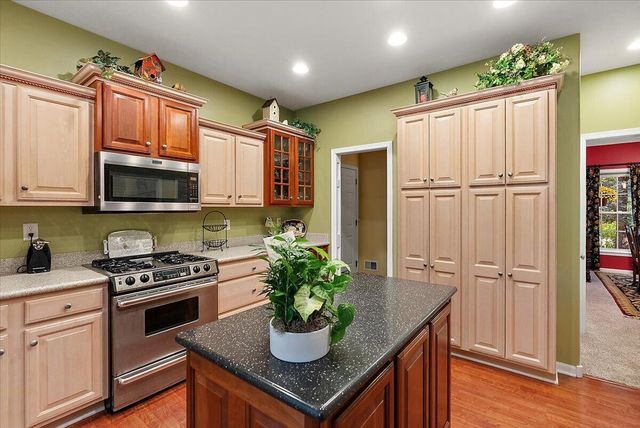 6039 Back Forty Drive, Belmont, MI 49306