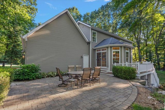 6039 Back Forty Drive, Belmont, MI 49306