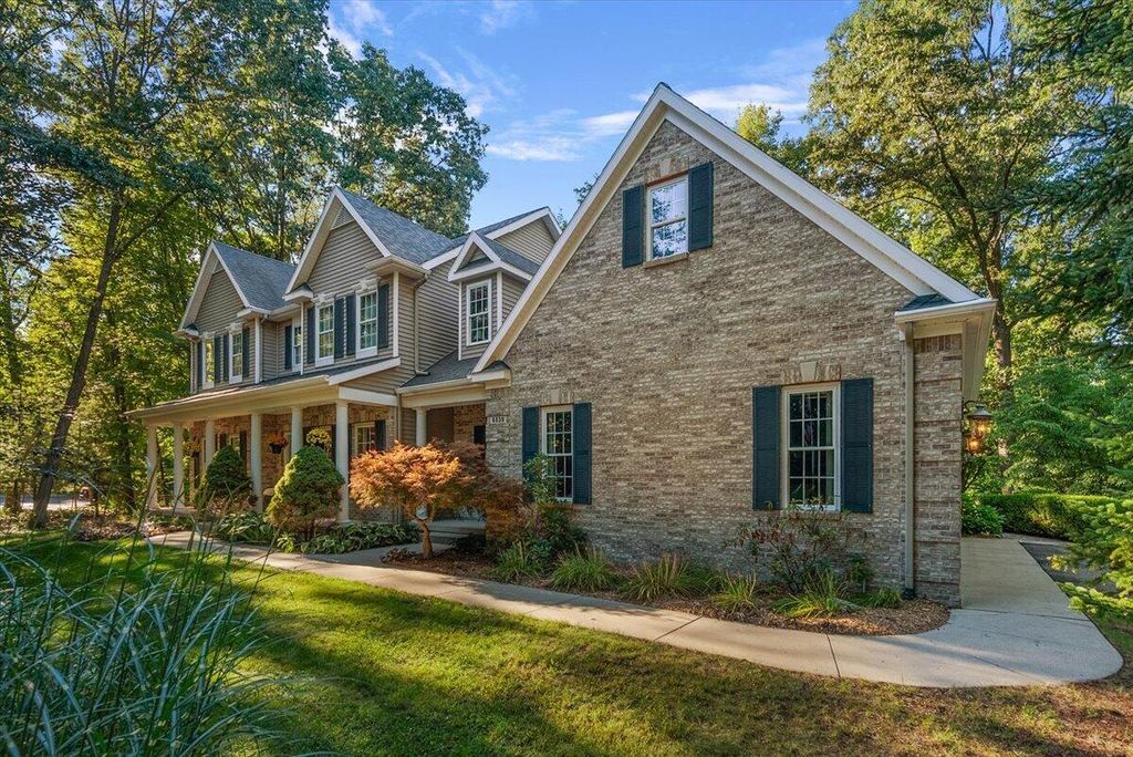 6039 Back Forty Drive, Belmont, MI 49306