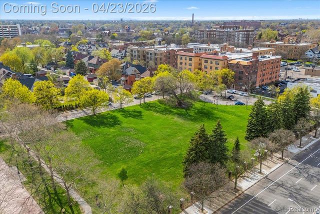 685 W Bethune Street, Detroit, MI 48202