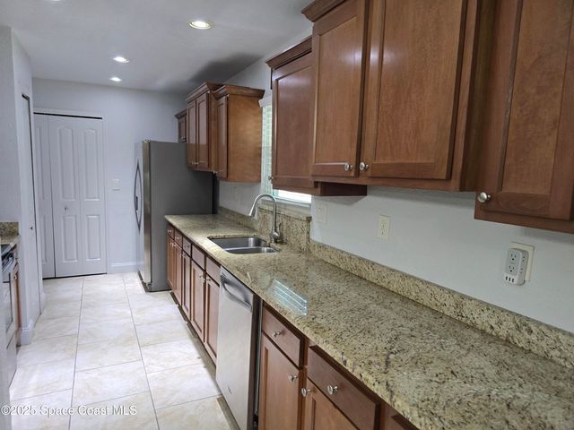 834 Pine Shadows Avenue, Rockledge, FL 32955