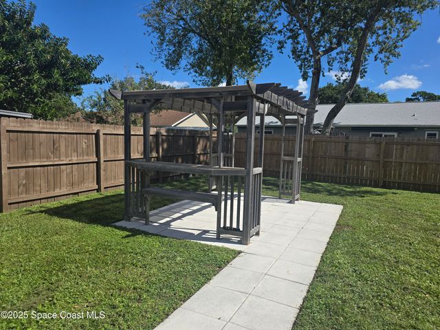 834 Pine Shadows Avenue, Rockledge, FL 32955