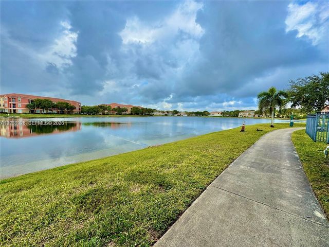 4700 SW 160th Ave 423, Miramar, FL 33027