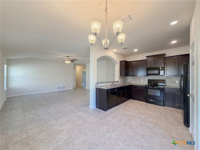 6328 Dorothy Muree Drive, Temple, TX 76502