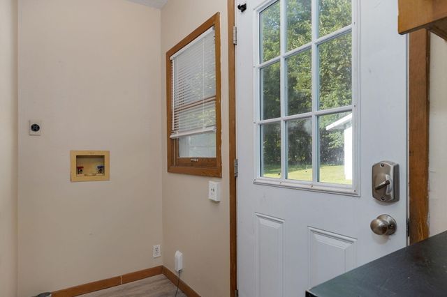 1038 S Stewart Avenue, Springfield, MO 65804