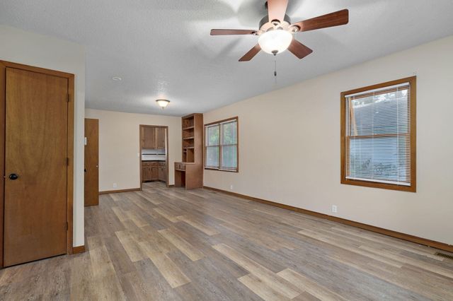 1038 S Stewart Avenue, Springfield, MO 65804