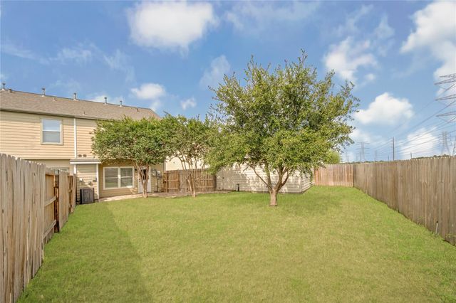 16887 Mammoth Springs Drive, Houston, TX 77095