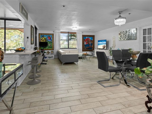 671 NE 195th St 329E, Miami, FL 33179