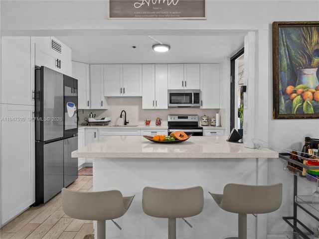 671 NE 195th St 329E, Miami, FL 33179