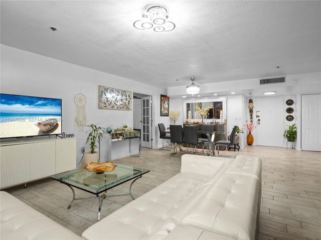 671 NE 195th St 329E, Miami, FL 33179