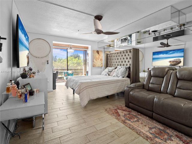 671 NE 195th St 329E, Miami, FL 33179