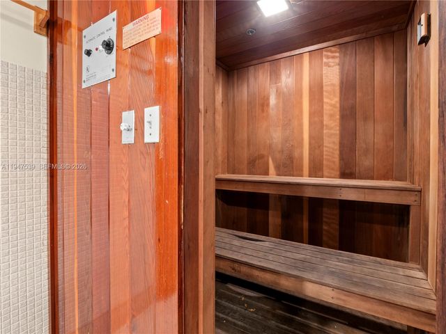 671 NE 195th St 329E, Miami, FL 33179