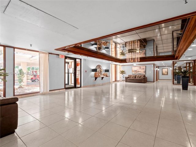 671 NE 195th St 329E, Miami, FL 33179