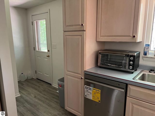 4463 W Grass Lake Road, Lake, MI 48632