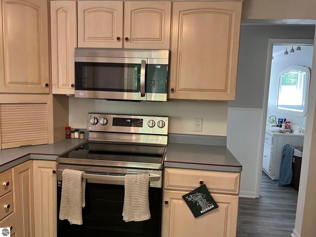 4463 W Grass Lake Road, Lake, MI 48632