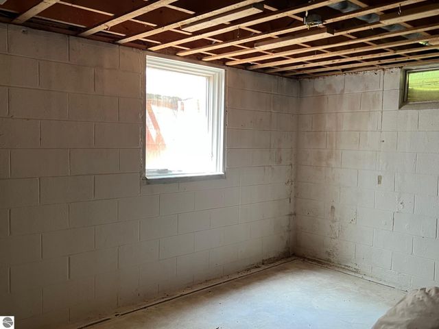 4463 W Grass Lake Road, Lake, MI 48632