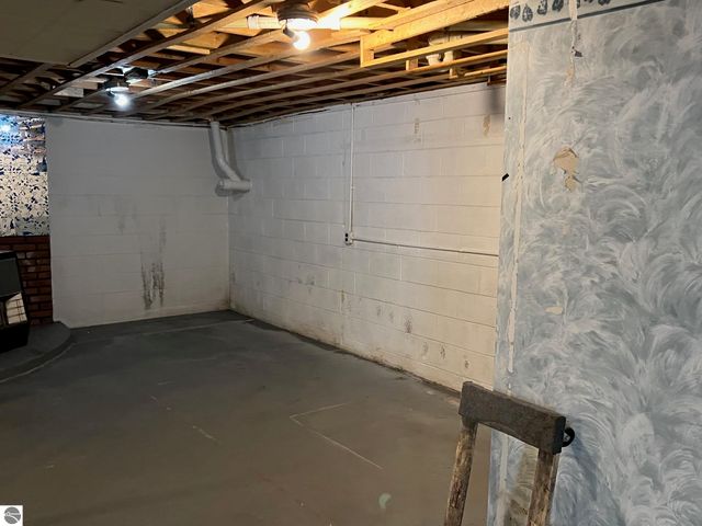 4463 W Grass Lake Road, Lake, MI 48632