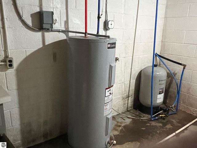 4463 W Grass Lake Road, Lake, MI 48632