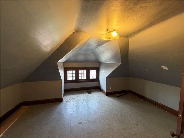 537 Thompson, Donora, PA 15033