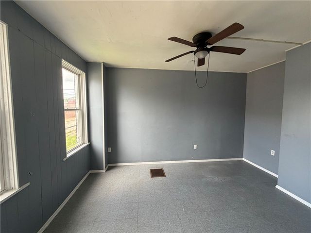 537 Thompson, Donora, PA 15033