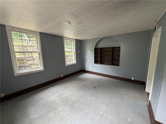 537 Thompson, Donora, PA 15033