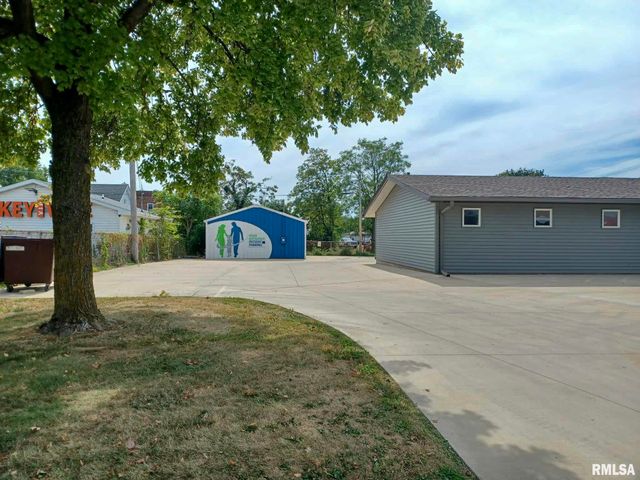 410 E ELM Street, Canton, IL 61520