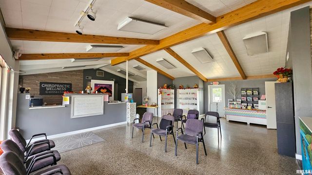 410 E ELM Street, Canton, IL 61520