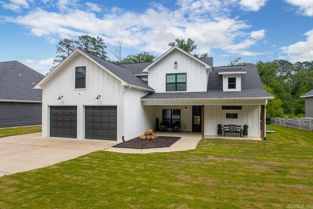 616 HIRAM Drive, Bauxite, AR 72011