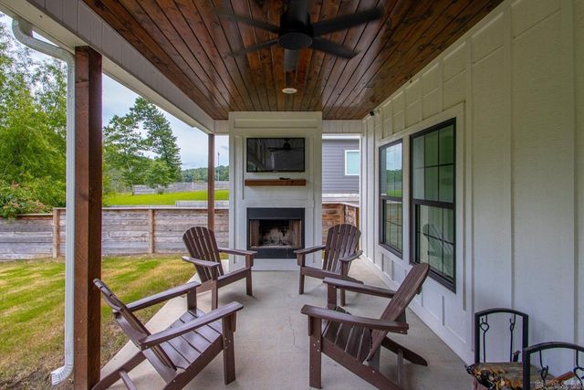 616 HIRAM Drive, Bauxite, AR 72011