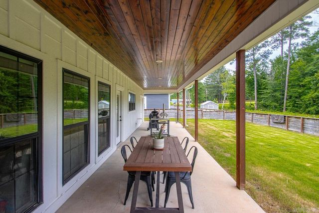 616 HIRAM Drive, Bauxite, AR 72011