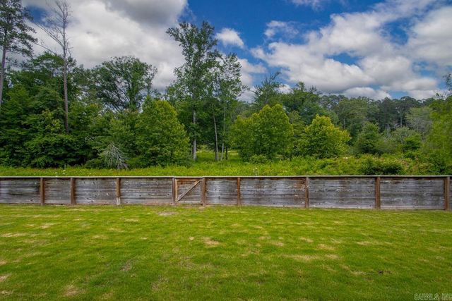 616 HIRAM Drive, Bauxite, AR 72011
