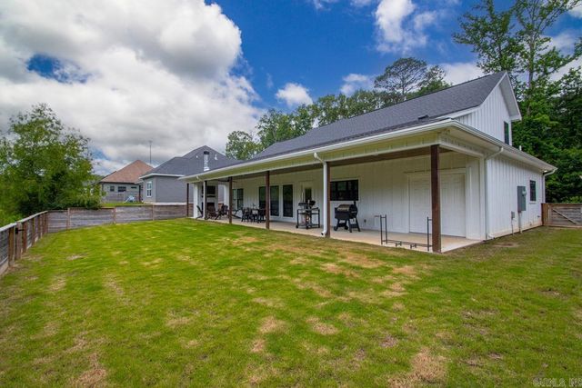 616 HIRAM Drive, Bauxite, AR 72011