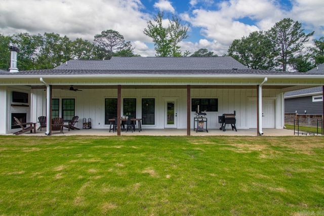 616 HIRAM Drive, Bauxite, AR 72011
