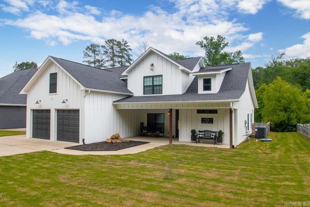 616 HIRAM Drive, Bauxite, AR 72011