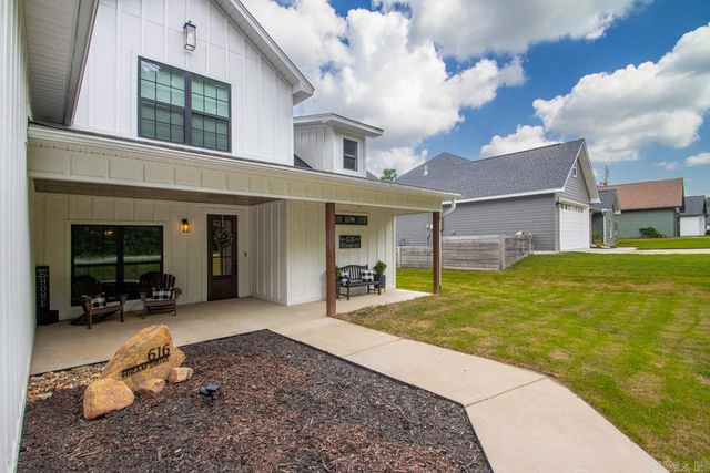 616 HIRAM Drive, Bauxite, AR 72011