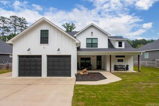 616 HIRAM Drive, Bauxite, AR 72011