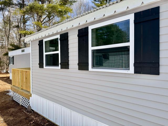 52 Crosswind Lane, Rochester, NH 03867