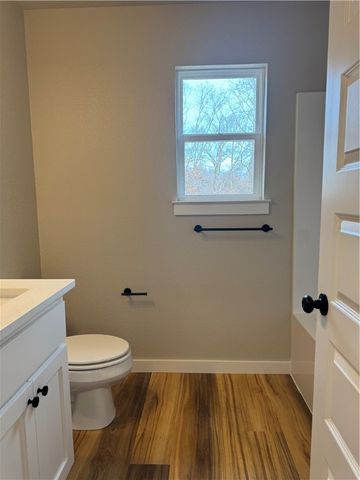 4 Melrose Lane, Bella Vista, AR 72715