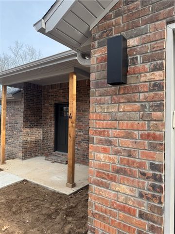 4 Melrose Lane, Bella Vista, AR 72715