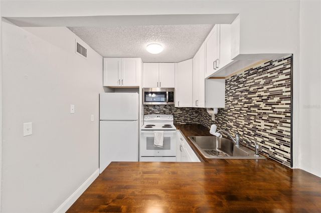 6519 W NEWBERRY ROAD 1210, Gainesville, FL 32605