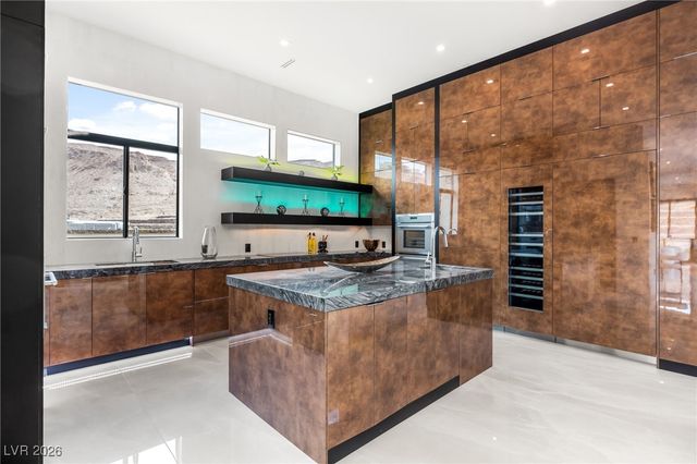 14 Sanctuary Peak Court, Henderson, NV 89012