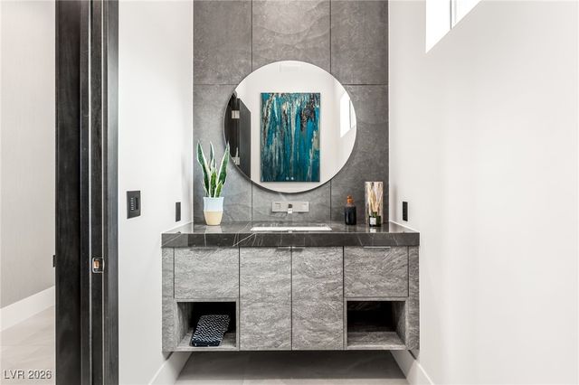 14 Sanctuary Peak Court, Henderson, NV 89012