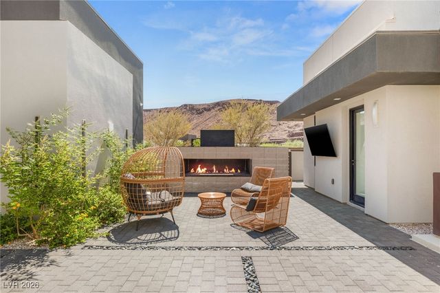 14 Sanctuary Peak Court, Henderson, NV 89012